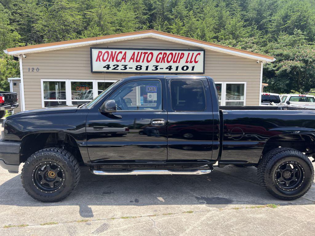 2004 Chevrolet Silverado 2500HD LT photo 6