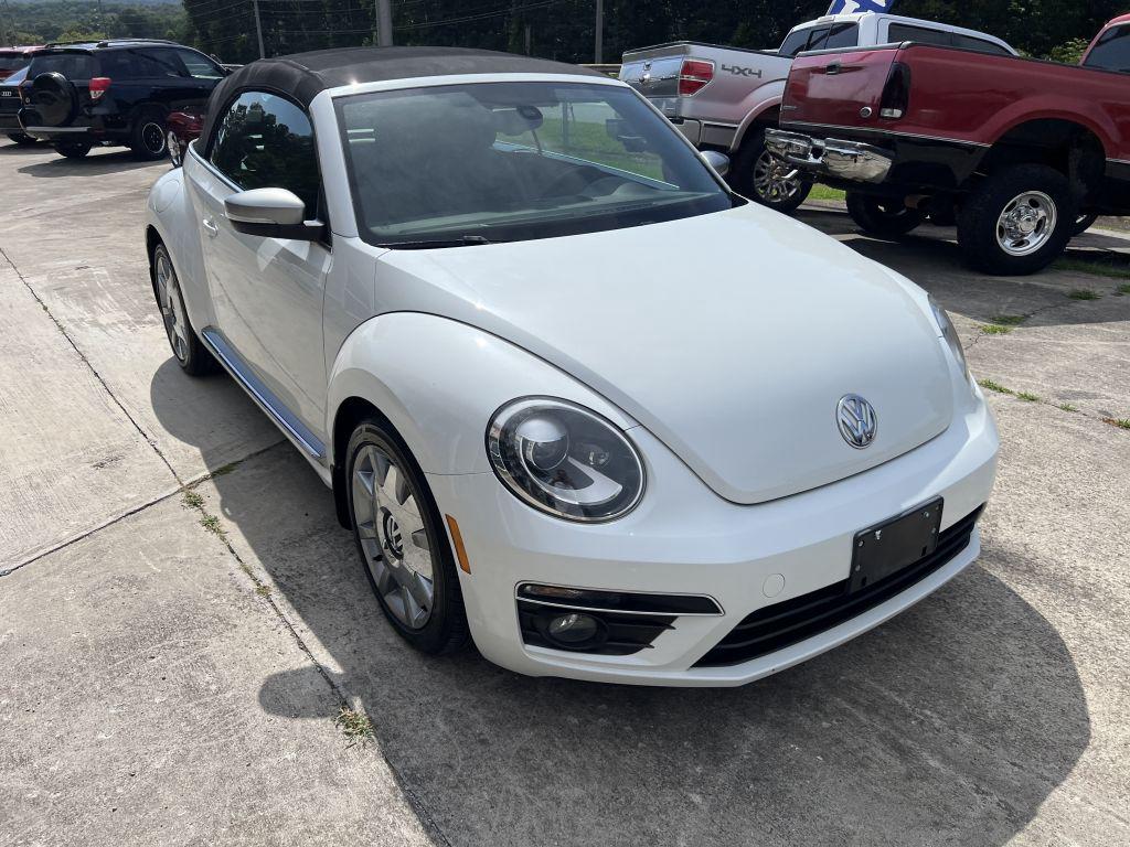 2014 Volkswagen Beetle TDI photo 3