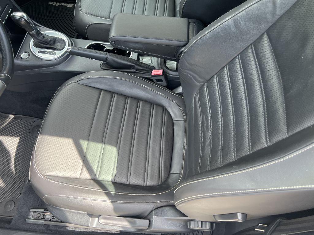2014 Volkswagen Beetle TDI photo 14