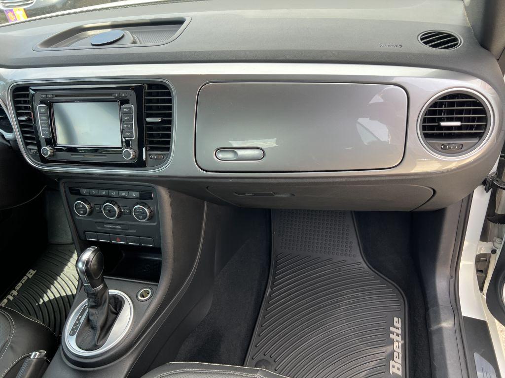 2014 Volkswagen Beetle TDI photo 17