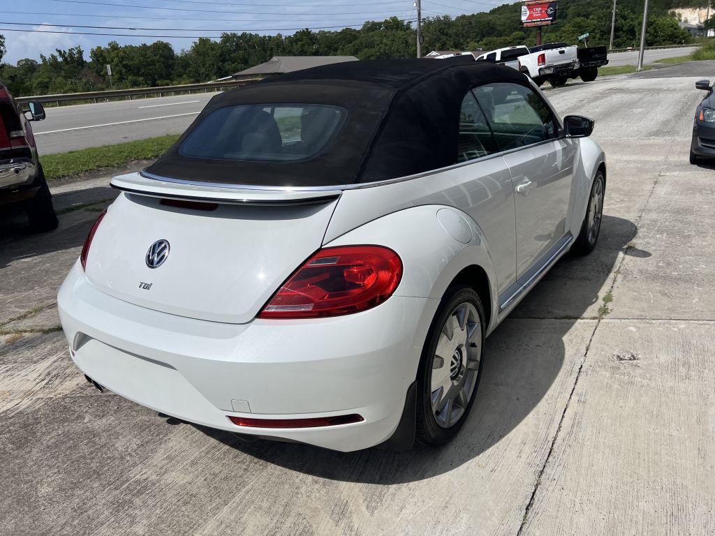2014 Volkswagen Beetle TDI photo 12