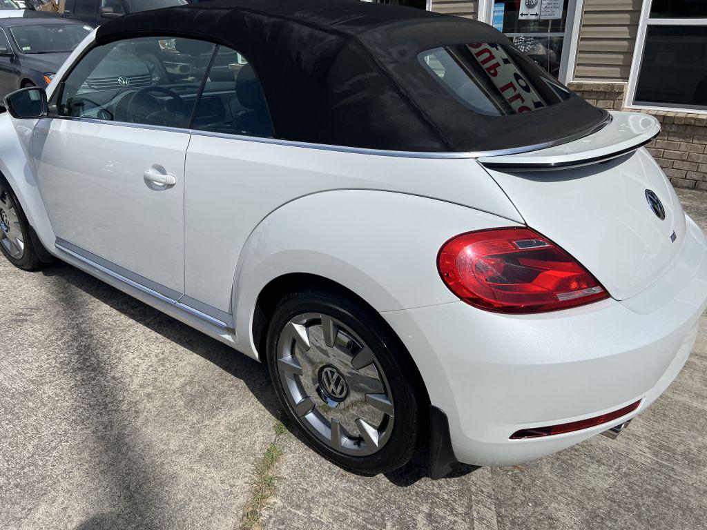 2014 Volkswagen Beetle TDI photo 8