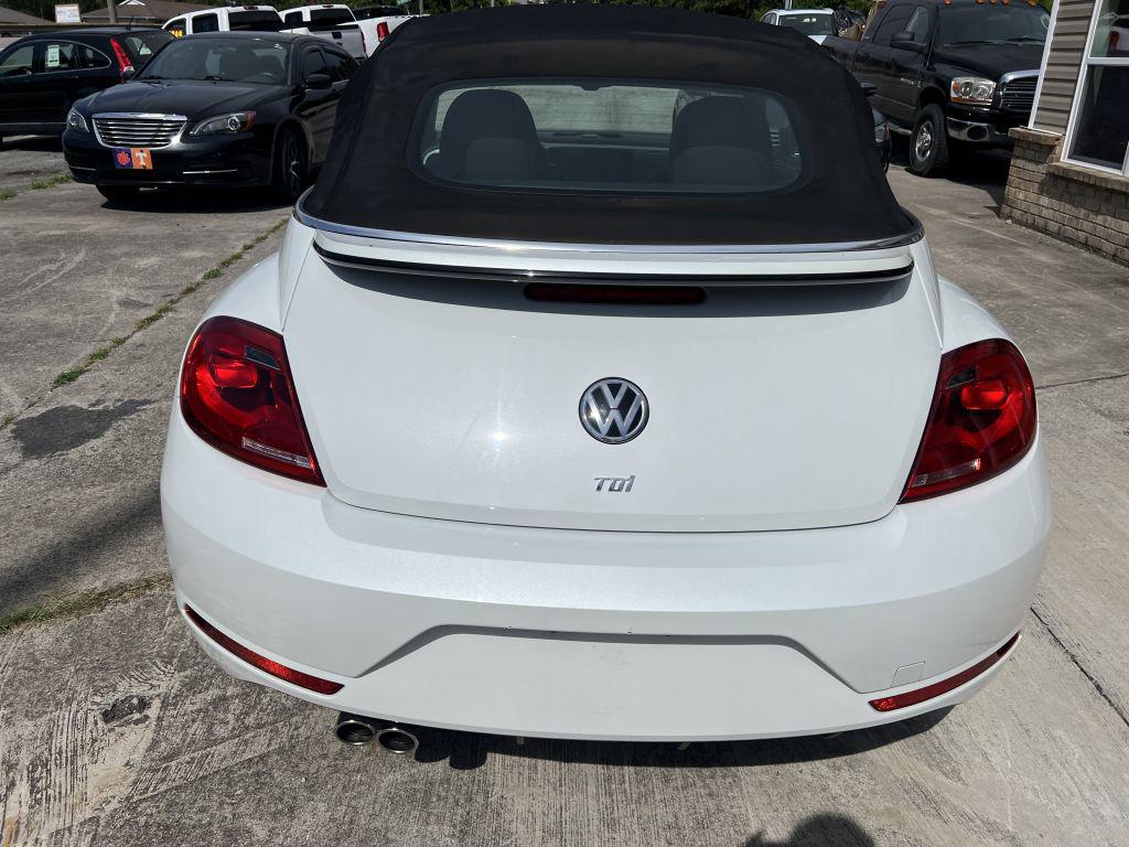 2014 Volkswagen Beetle TDI photo 10