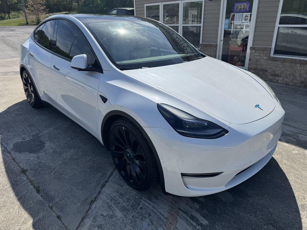 2022 Tesla Model Y Performance Dual Motor All-Wheel Drive's photo